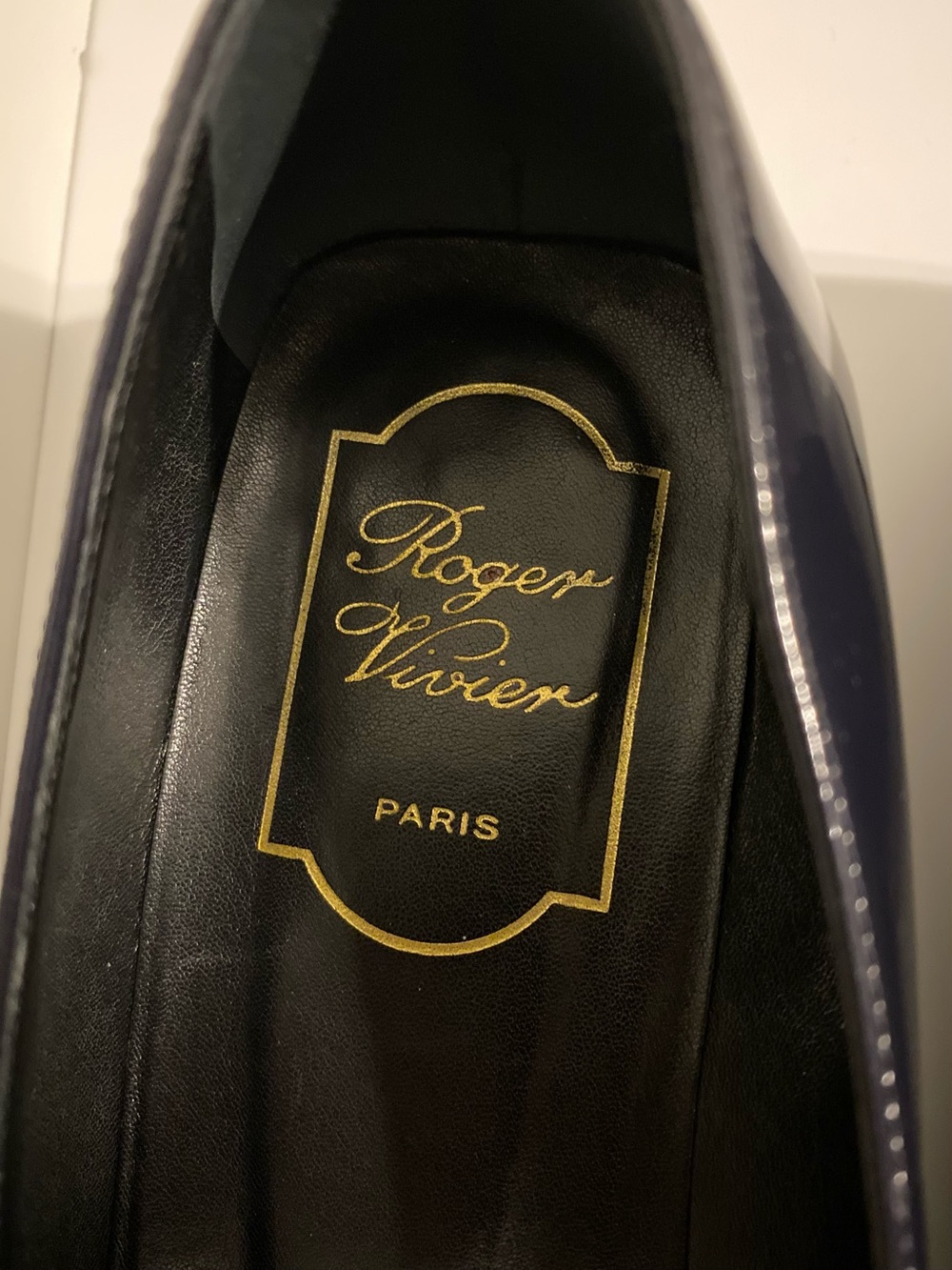 Roger Vivier Navy Patent Leather Low Kitten Heel with Gold Square Buckle - Picture 7 of 10